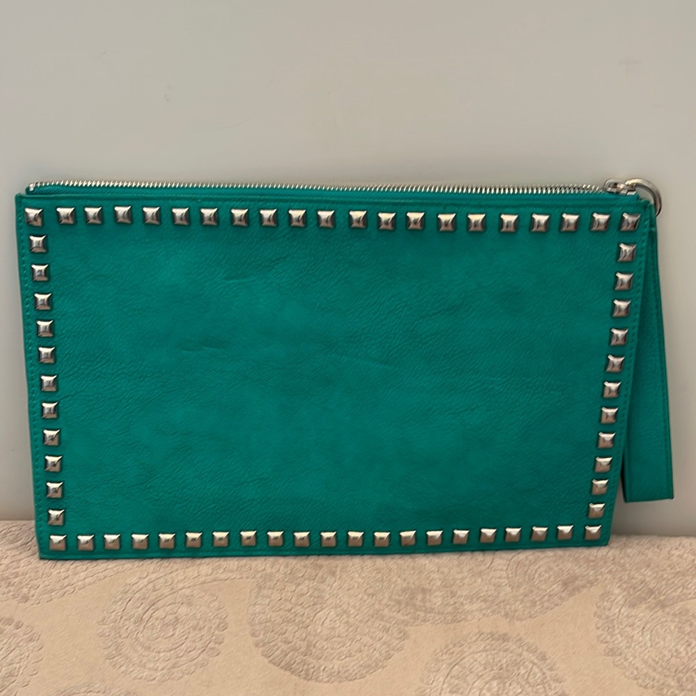 Green zipper clutch
